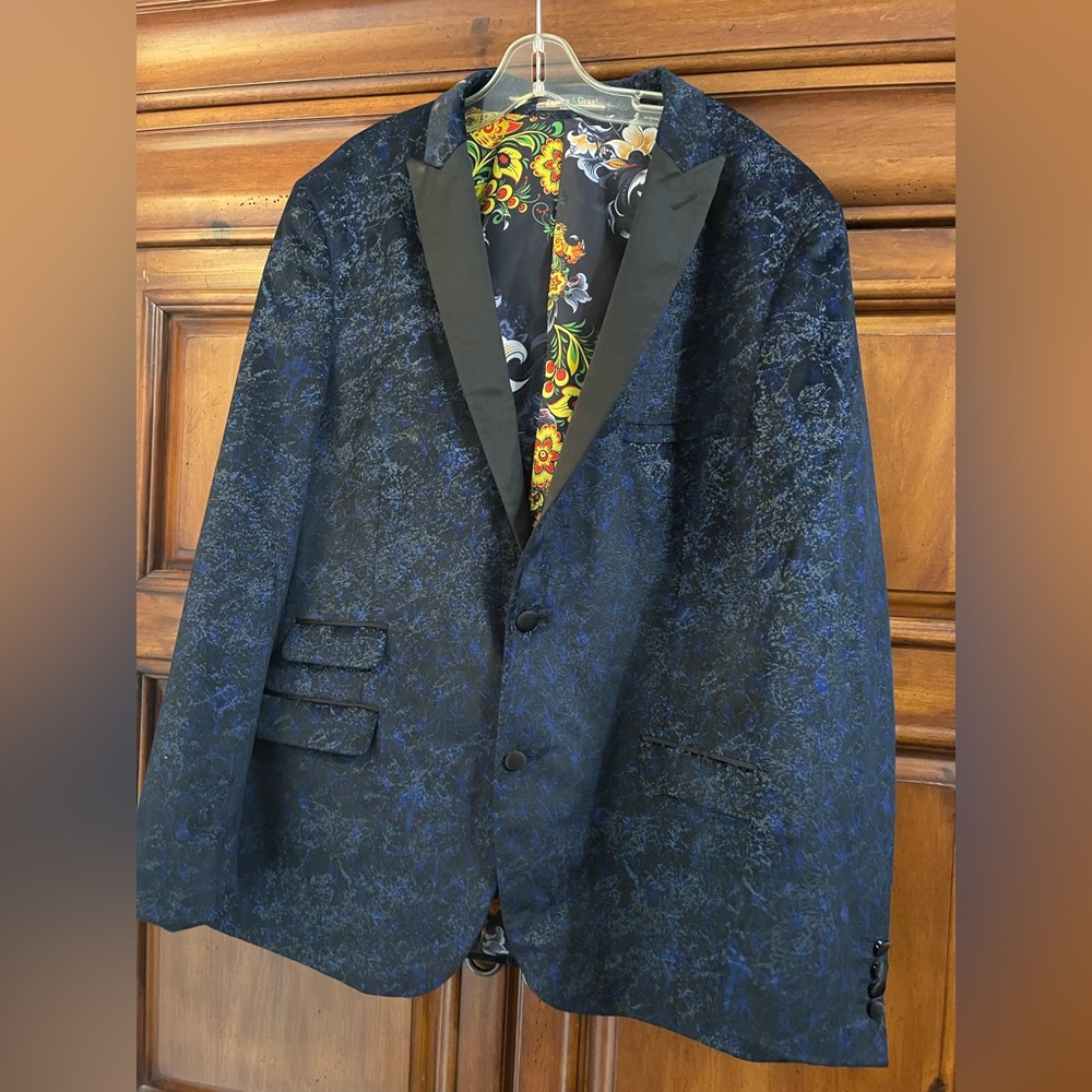 Paisley & Gray  Slim Fit  Velvet Tux Jacket
